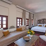 Maris & Appartement Lindos (Rhodes)