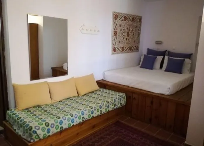 Maris & * Lindos (Rhodes)