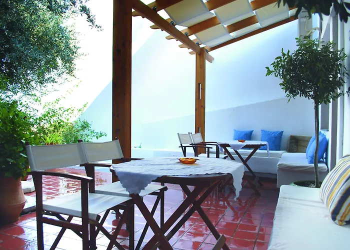 Maris & Apartment Lindos (Rhodes)